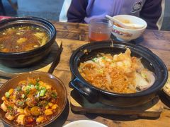 -有红鸡毛店·砂锅菜(抚琴夜市店)
