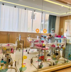 -爱丽馨御景月子中心