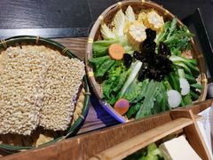 -尚尚仙·酸汤猪手·猪肚鸡火锅(华联万柳购物中心店)