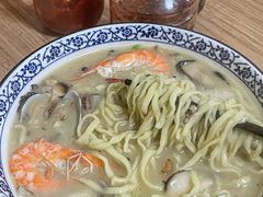 -一路飘香面馆