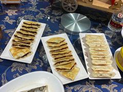 -白鹿苑蒙餐(鄂温克宾馆店)