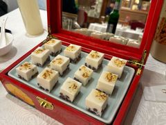 -品海楼·大连海胆锅贴馆(东港店)