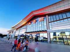 -黄记四更烤乳猪店