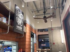 -必胜客(上海华谊新所店)