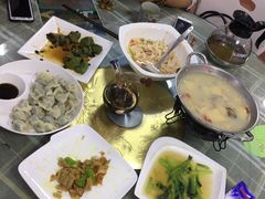 -天天向上素食餐厅(五台山店)