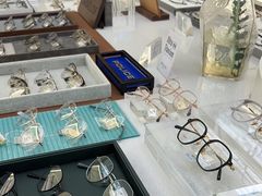 -视野联行眼镜·蔡司·尼康战略合作店(城西银泰店)