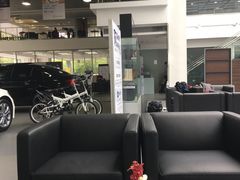 -上海星瀚奔驰4S店(红柳路店)