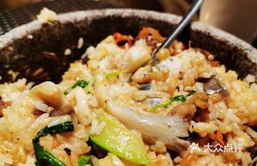 Mixed Mushroom Stone Pot Rice