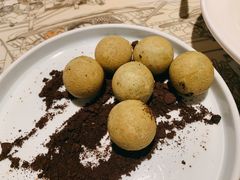 榴莲汤圆-桂满陇天书(南京德基旗舰店)
