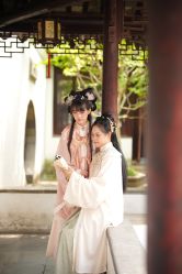 -一揽芳华汉服旗袍体验馆(拙政园店)