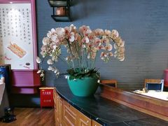 -八府香鸭·啫啫煲(华山路店)