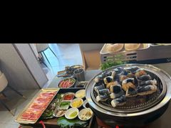 -围炉肉舍•炭烤活鳗•丹东海鲜烤肉(步行街店)