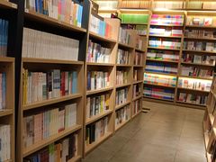 -新华书店(保利水城店)