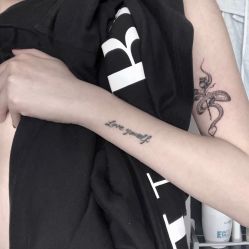 -AC TATTOO 纹身
