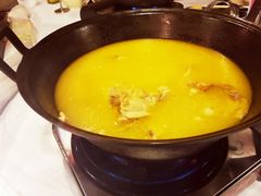 -鲜入围煮花胶鸡海鲜火锅