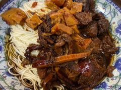 金牌半筋半肉面-旺泉餐饮店·清真牛肉面馆