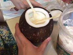 -志龙皇冠吃货椰子铺