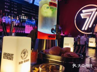 我朋友家俊刚刚行船回来,这趟他去了墨西哥,中船汇入口