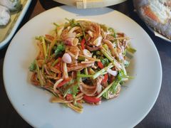 芫西捞猪肚-大头虾越式风味餐厅(光明广场店)