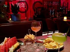 -FOUR PLAY BAR