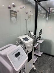 -苗方清颜专业祛痘·皮肤管理