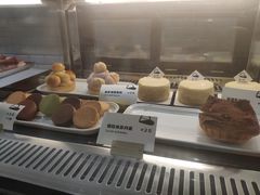 面包甜点陈列柜-光作面包Voila Lumiere(中山店)