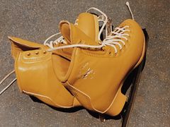 -冰纷万象滑冰场(赣州华润万象城店)