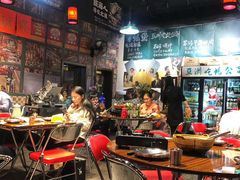 大堂-蚝堡海鲜·威海菜·海肠捞饭·烧烤·亚洲吃蚝公司(幸福门店)