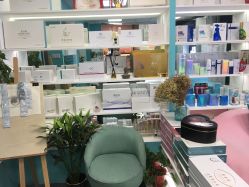 -斐尔国际皮肤管理中心