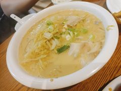 酸菜粉条五花肉-方城小吃店