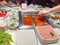 -海底捞火锅鲜切牛肉主题店(长寿路店)