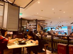 -港丽餐厅(龙之梦长宁店)