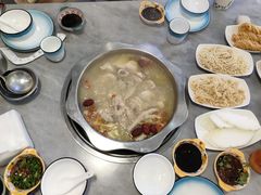 -光头药膳鸡(莱茵小镇店)