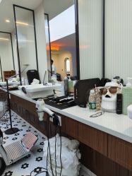 -理昂男士理发店 Barber shop