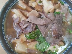 牛肉罩火烧-清真·白家牛肉罩火烧老店(育才街店)