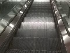 -红土地(地铁站)