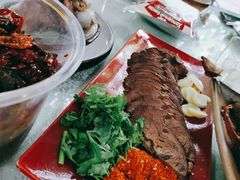 扒牛肉-方脑壳