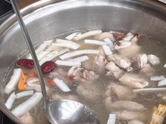 -喃喃椰·糟粕醋·椰子鸡火锅(七堡花园店)