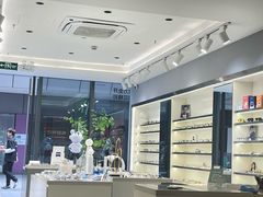 -视野联行眼镜·蔡司·尼康·授权优选门店(青浦宝龙店)