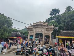 -灵岩山风景区