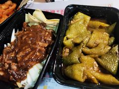 -洪姐川菜东北菜铁锅炖(天生丽街店)