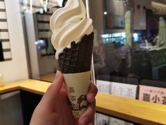 脆筒冰淇淋-喜茶(东莞汇一城店)