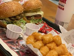 -The Habit Burger Grill 哈比特汉堡(复兴soho店)