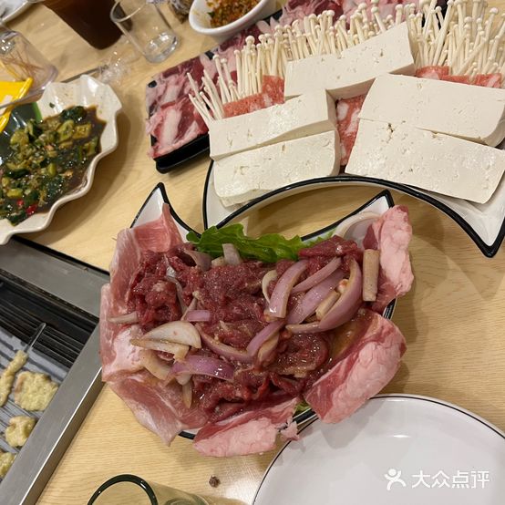 东元里·洪丰记潮汕牛肉火锅·烤肉(联信店)