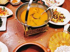 -老滇山寨•云南特色菜•地方菜•民族风情歌舞表演(金碧店)