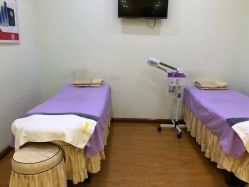 -苗方清颜专业祛痘养生