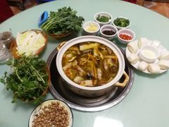 -杨记山珍鸡煲菌汤锅