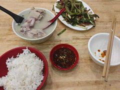 -雷祖芳老妈蹄花店