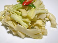 泡椒花菜梗-新荣记(南京西路店)