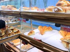 面包甜点陈列柜-新侨三宝乐面包店(崇文门店)